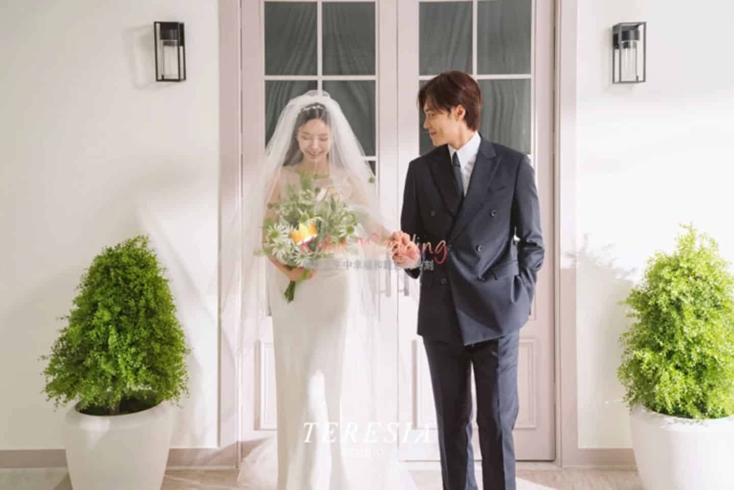 Our full prewedding package 📸 starts from just 1,900,000 KRW (~1300 USD!) — no hidden fees, no surprises.

🎁 Promotion event
✨ Snapshot video / short video 🎥
✨ MV-style photo slideshow
✨ + more exclusive deals only with KOHIT WEDDING 😆👍

📅 Slots fill up fast — contact us now before fully booked and check promotion waiting for you

💕 Like & follow us 

🔗 Stay connected:
➡ Facebook: www.facebook.com/kohitweddingenglish
➡ YouTube: www.youtube.com/c/Koreaprewedding
🌐 Website: www.kohitwedding.com
💬 WhatsApp: +82-10-8986-6494
✉ Email: kohitwedding@naver.com

#koreaprewedding
#koreanprewedding
#koreapreweddingshoot
#koreawedding
#koreanwedding