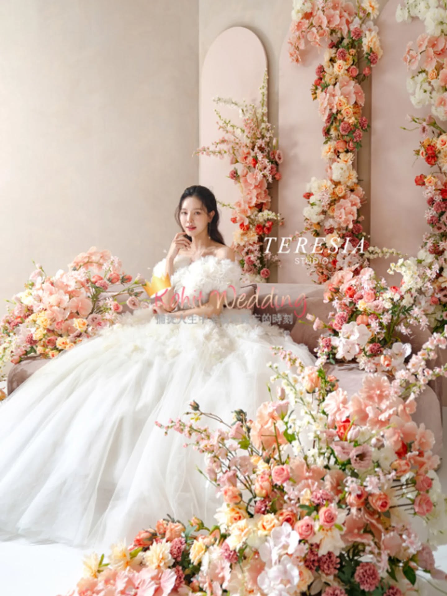 Our full pre wedding package 📸 price starts from lowest at 1900 000 Won (~1500usd!). No hidden fee.

FREE 🎁 snap shot video//video 🎥 , MV photoslides and more DEALS only with KOHIT WEDDING 😆👍 *Contact us now before all booked!! Like and follow us on Facebook! 💕

Subscribe to our youtube channel 
. ➡FB: www.facebook.com/kohitweddingenglish
. ➡ Youtube: www.youtube.com/c/Koreaprewedding
. 🌐Website: www.kohitwedding.com
. 💬Whatsapp: +82-10-8986-6494
. ✉ Email: kohitwedding@naver.com

#koreaprewedding #koreaphotoshoot #koreawedding  #kohitwedding #koreastudio